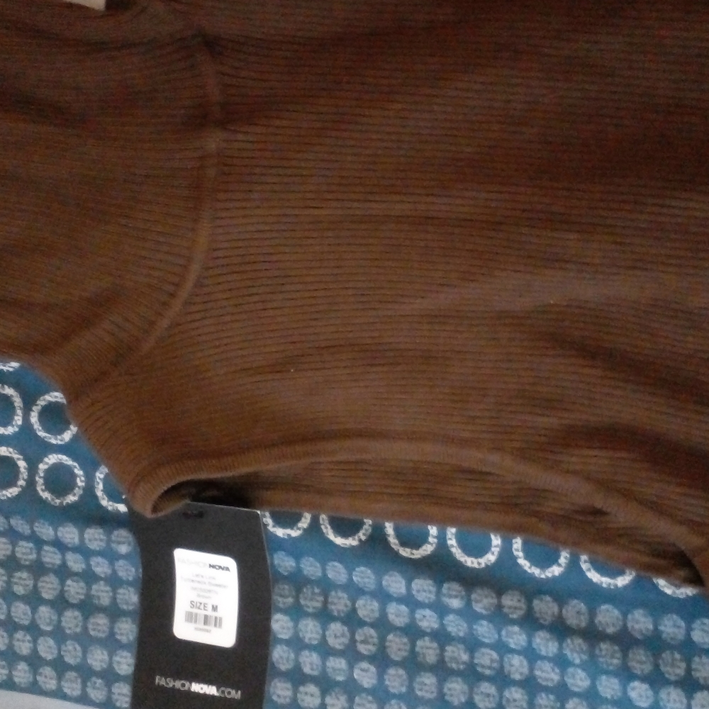 Stretchy sleevless turtle neck - Picture 3 of 6